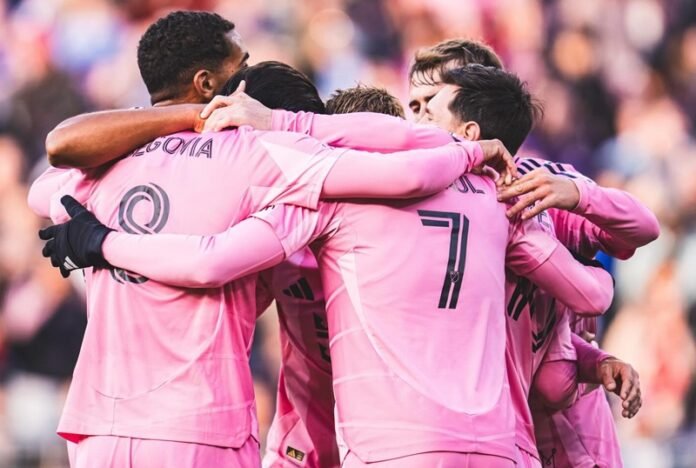 Lionel Messi Dan Skuad Inter Miami Saat Selebrasi Gol Lawan Dc United Holopis