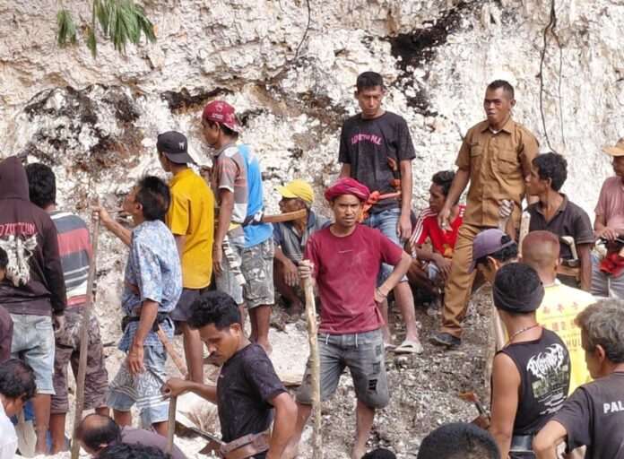 Longsor Di Ntt Holopis