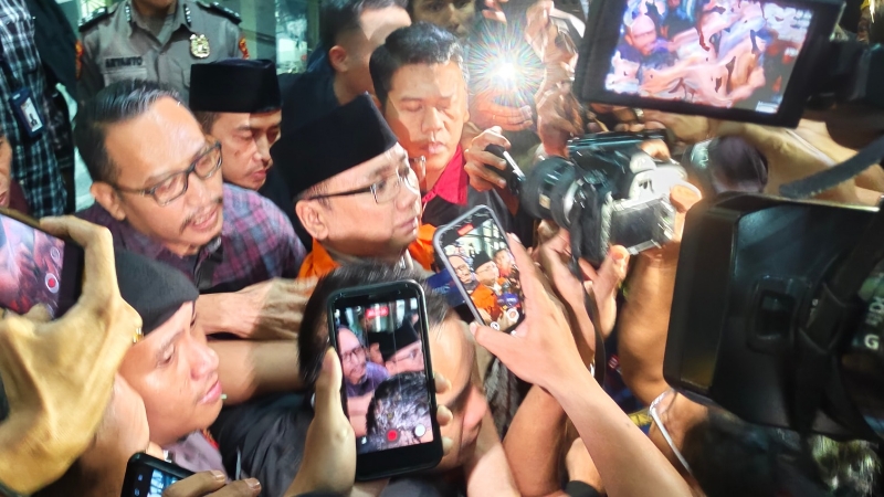 Mantan Menteri Agama Yaqut Cholil Qoumas Resmi Ditahan Oleh Kpk Holopis