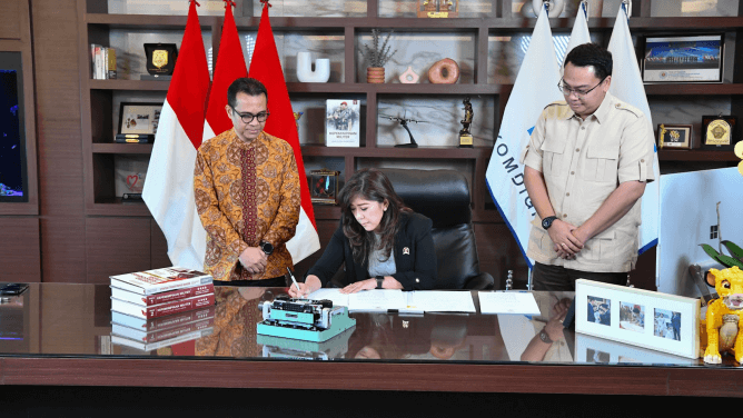 Menkomdigi Pp Tunas Holopis