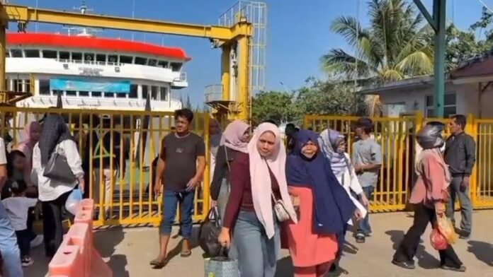 Pelabuhan Ulee Lheue Holopis
