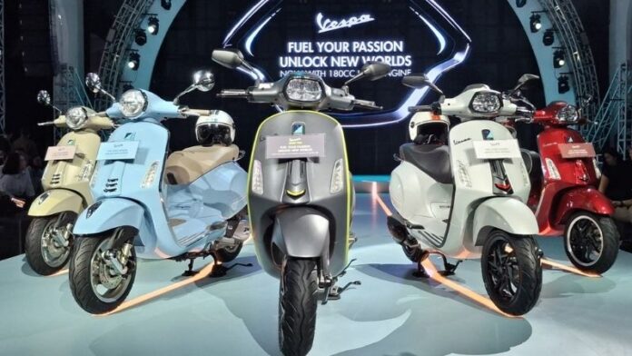 Peluncuran Vespa 180 Holopis