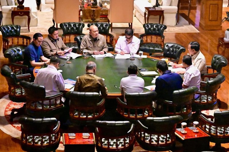 Presiden Prabowo Subianto Rapat Terbatas Bersama Sejumlah Menteri Kabinet Merah Putih Di Hambalang Holopis