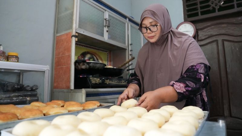 Produsen Roti Rumahan Di Mesuji Sumsel Holopis