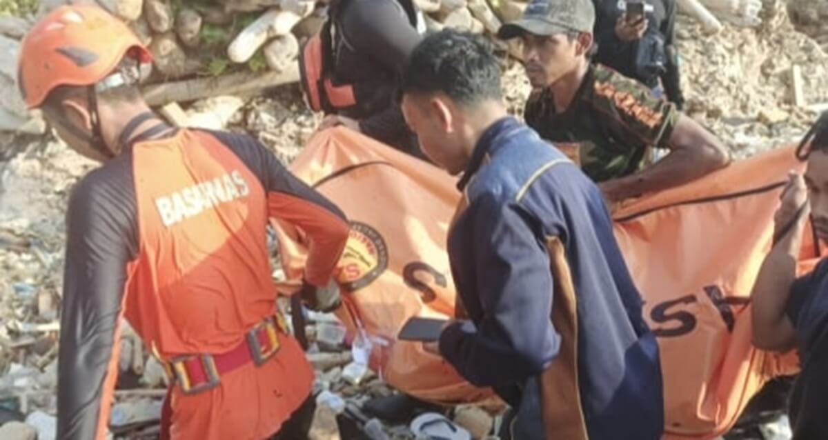Proses Evakuasi Jenazah Holopis