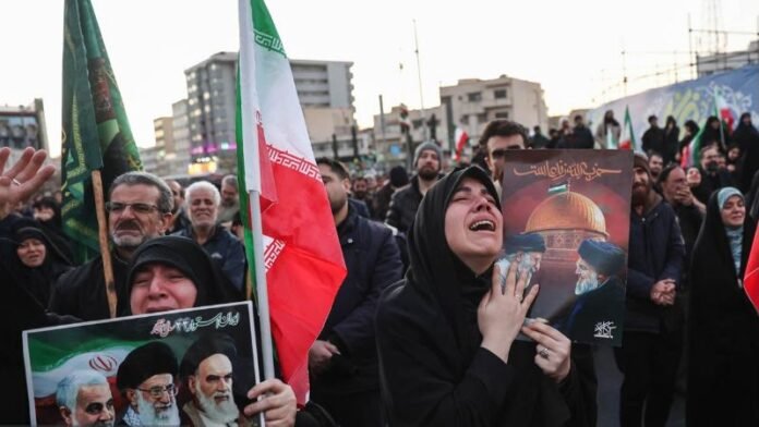 Rakyat Iran Tuntut Balas Kematian Ali Khamenei Holopis