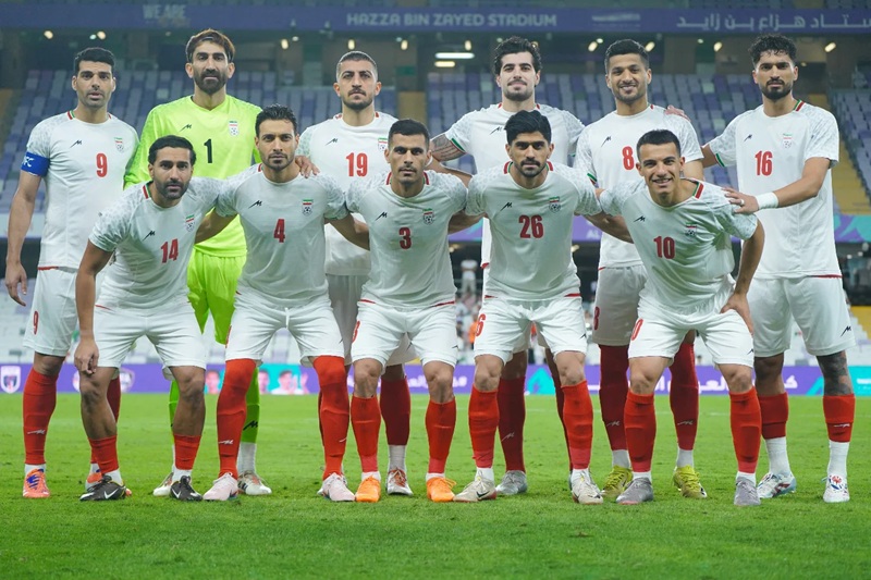 Skuad Timnas Iran Saat Hendak Bertanding Holopis