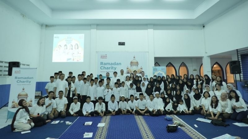 Wings Peduli Dan Milku Holopis 1