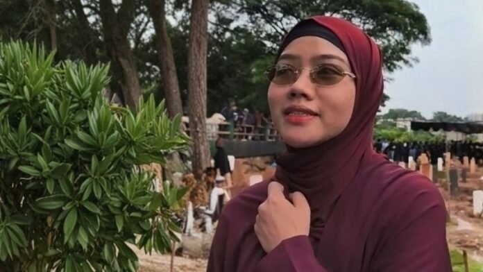 Yura Yunita Holopis