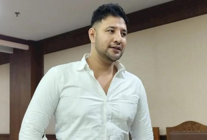 Ammar Zoni Holopis