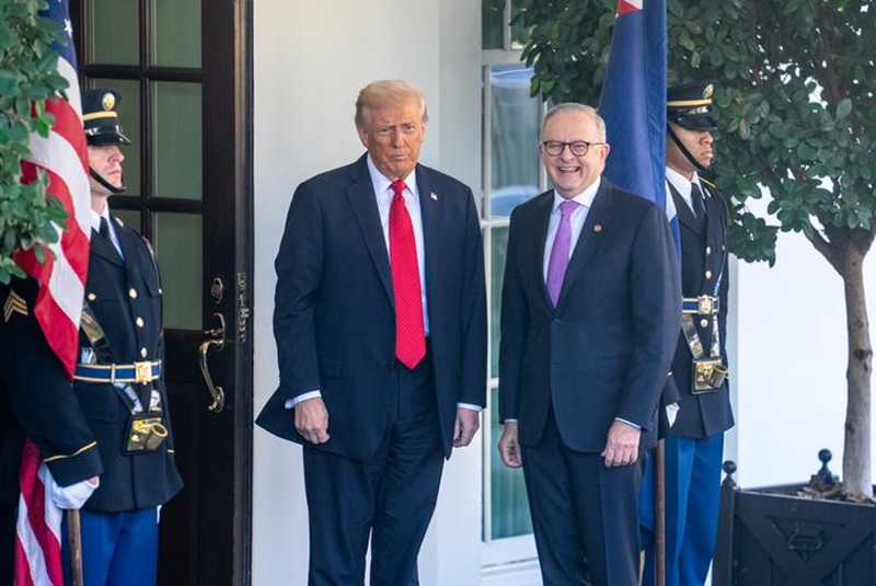 Donald Trump dan Anthony Albanese Holopis