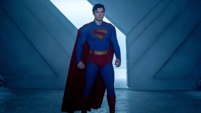 Film Superman Man Of Tomorrow Holopis