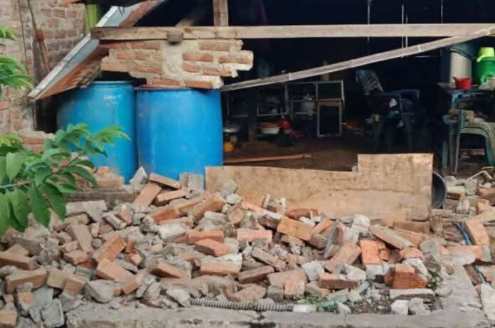 Gempa Flores Timur Holopis