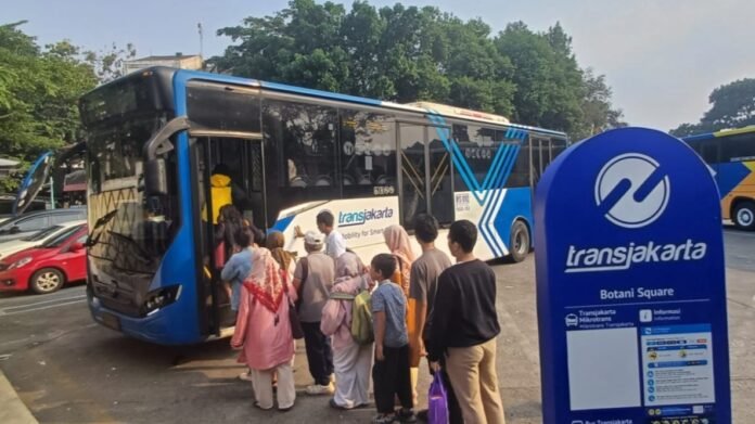 Holopis Transjakarta Blok M Bogor