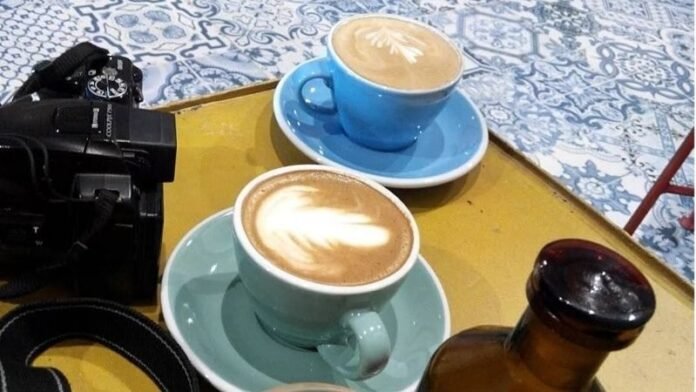 Kopi Susu Kekinian Holopis