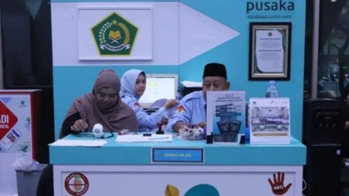 Legalisasi Buku Nikah Di Kua Holopis