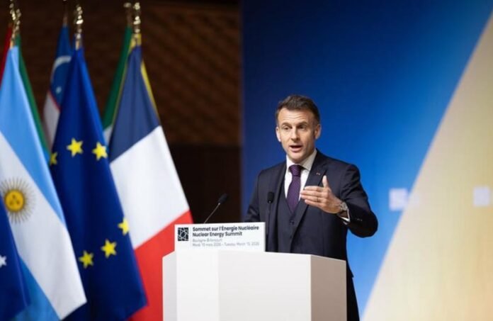 Macron Holopis