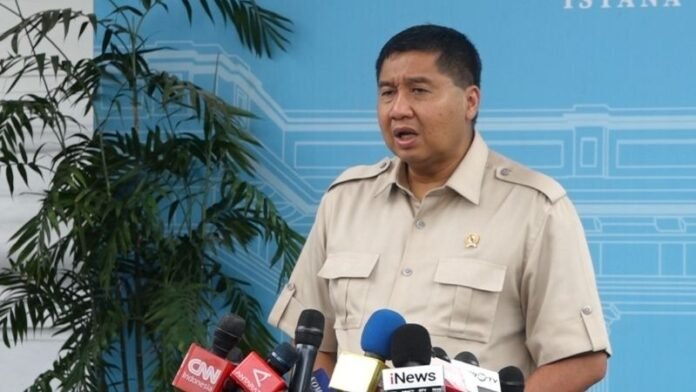 Menteri Perumahan Dan Kawasan Permukiman Holopis