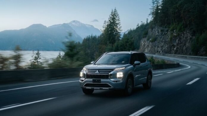 Mitsubishi Outlander 2026 Holopis