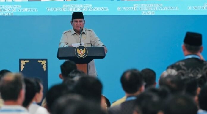 Presiden Prabowo Di Cilacap Holopis 1