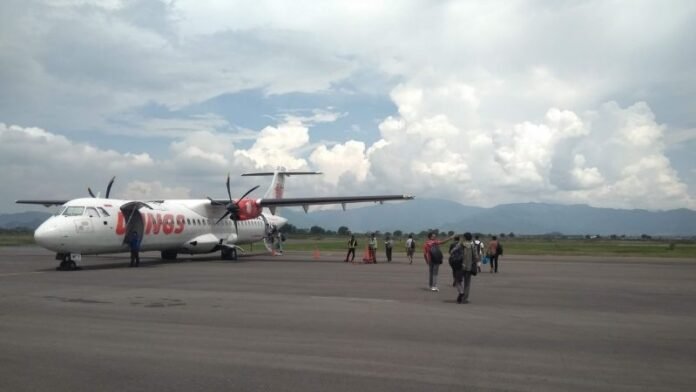 Tiket Pesawat Holopis