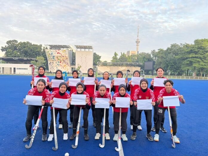 Timnas Hockey Field Putri Indonesia Holopis