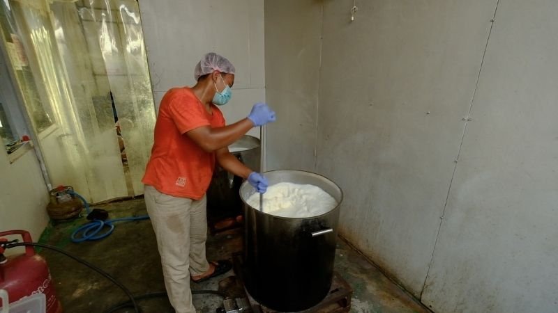 Usaha Susu Lokal Boyolali Holopis 1