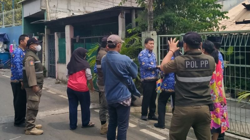 Warga Perumahan Pam Baru Tolak Penggusuran Holopis