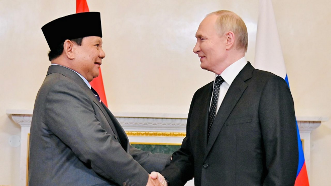 Holopis Prabowo Putin
