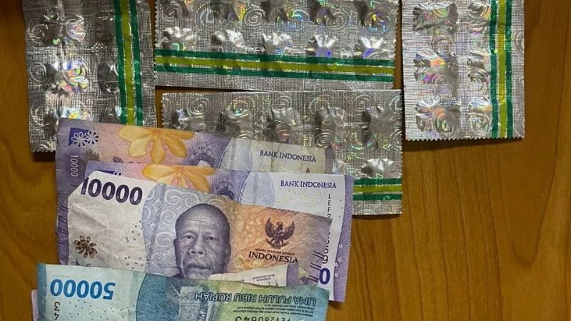 Barang Bukti Obat Keras Holopis