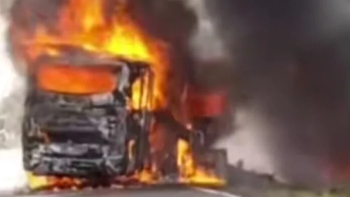 Bus Als Tanki Holopis