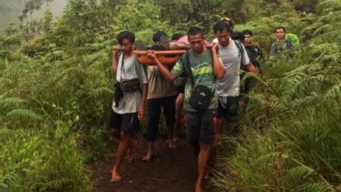Evakuasi Pendaki Di Rinjani Holopis