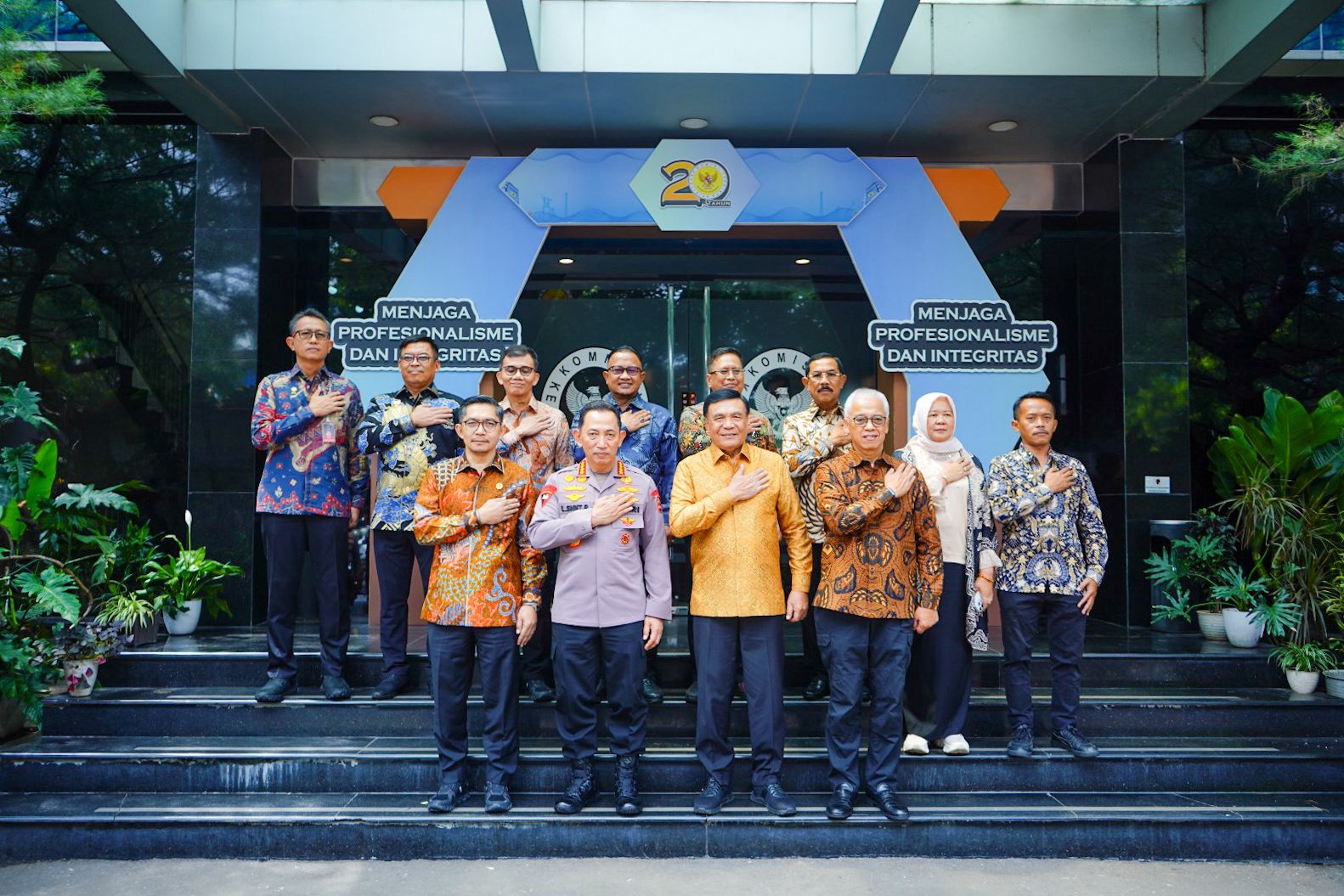 Kapolri Harap Kompolnas Semakin Profesional Jadi Mitra Strategis 1 Kantor Baru Kompolnas Di Gedung Graha Sentana