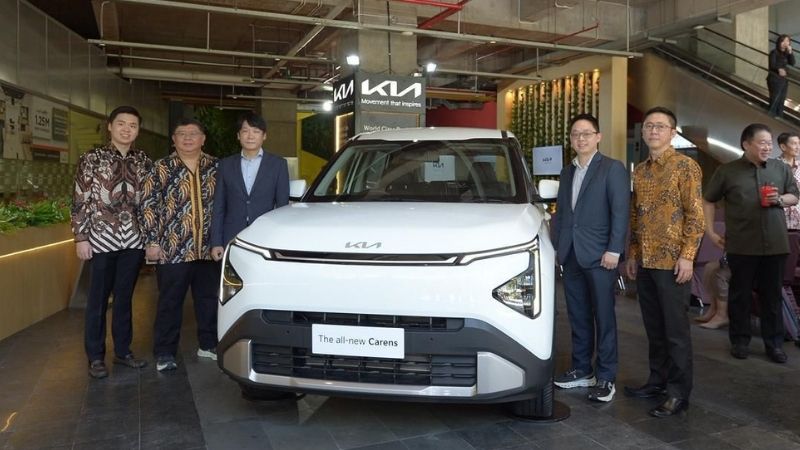 Kia Spazio Tower Holopis