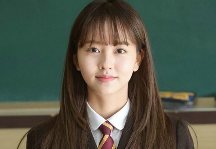 Kim So Hyun Holopis