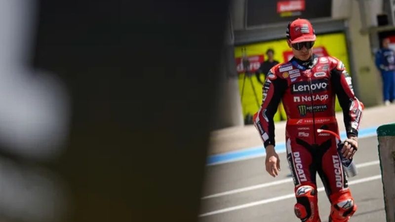 Marc Marquez Holopis 4