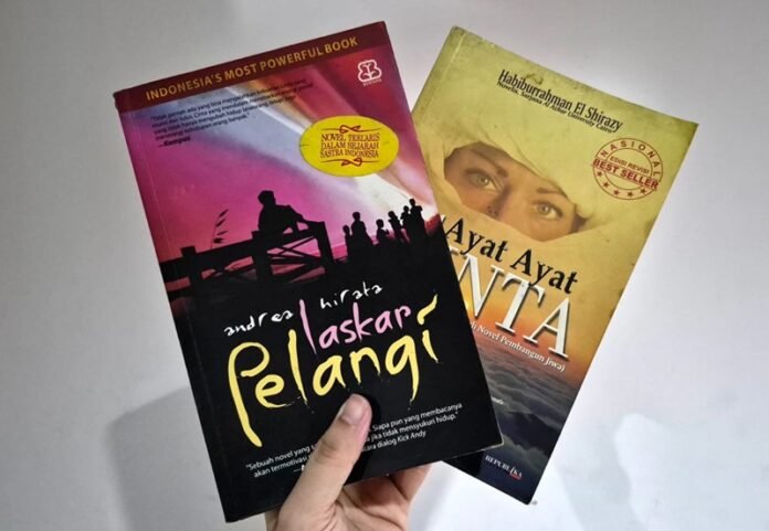 Novel Populer Indonesia Holopis