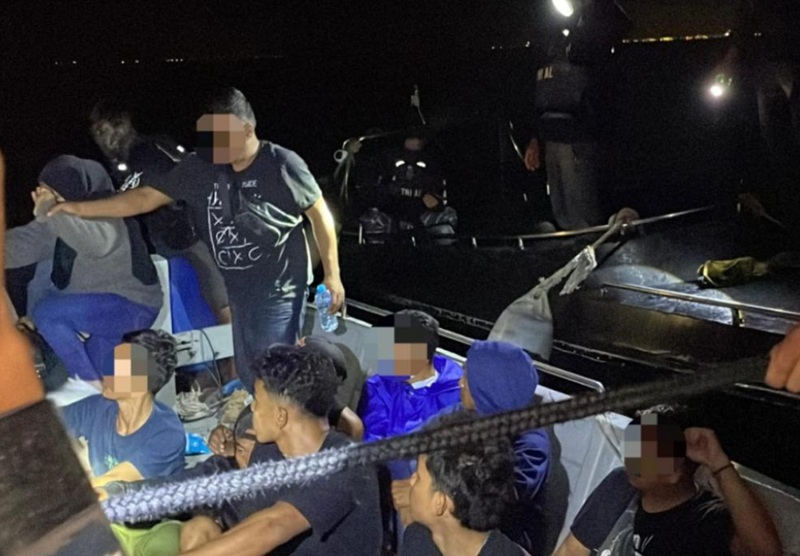 Pmi Ilegal Tni Al Holopis