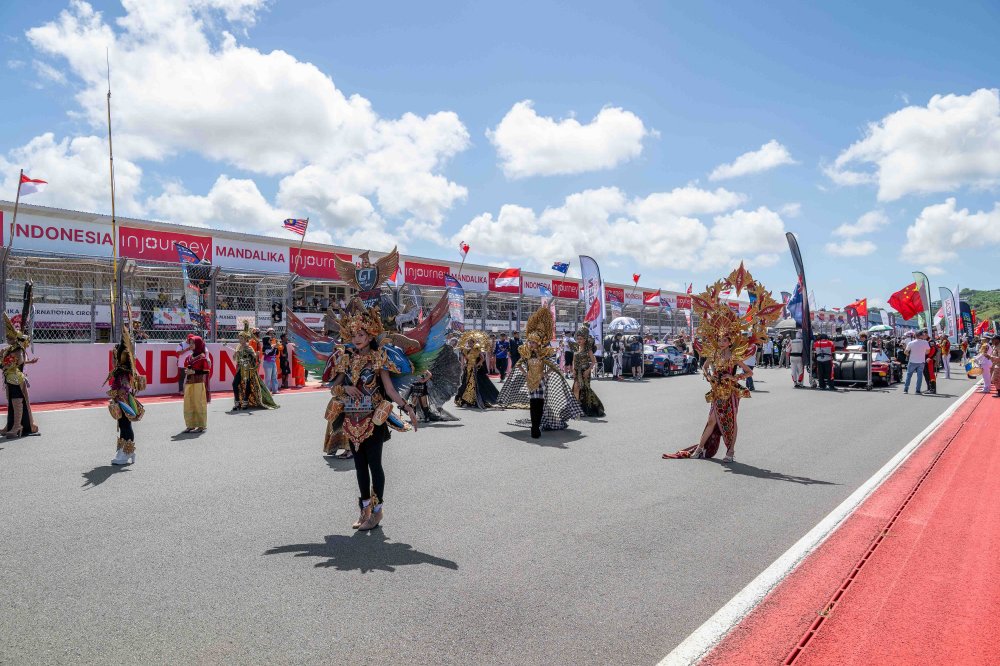 Parade Budaya Mandalika