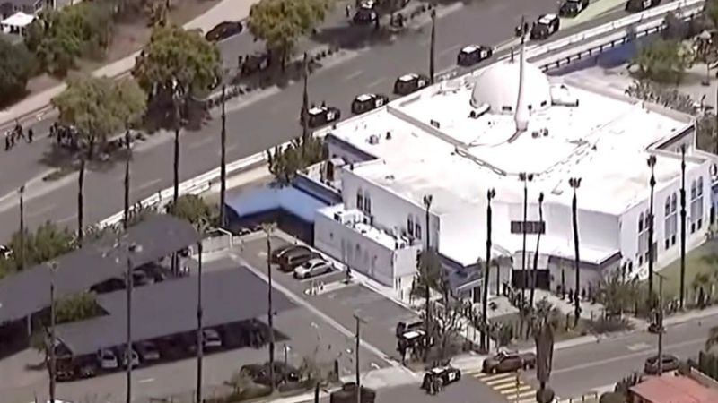 Penembakan Di Islamic Center San Diego Holopis