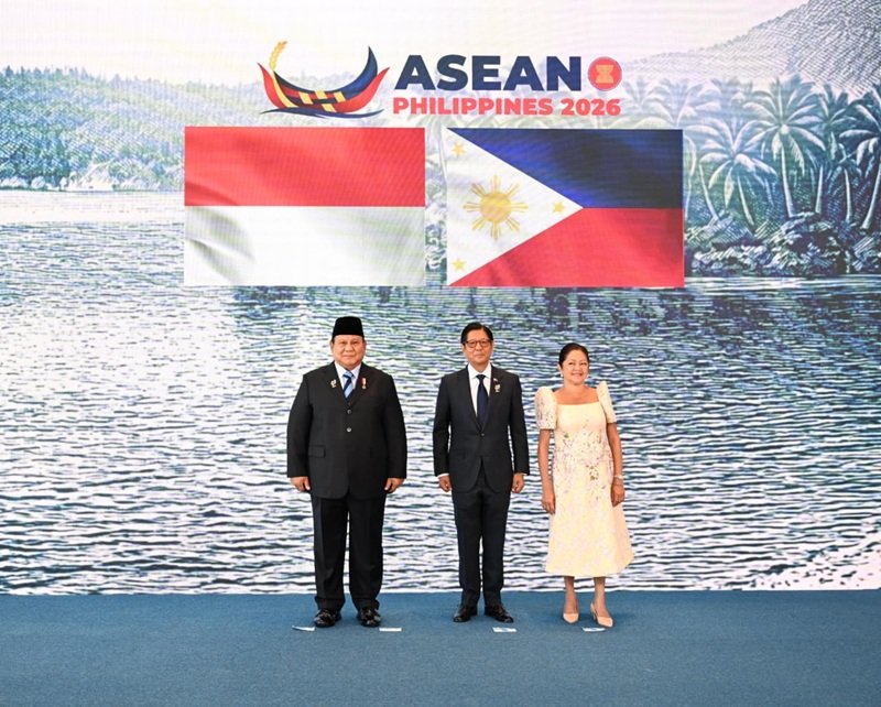 Presiden Prabowo Disambut Presiden Filipina Marcos Jr Di Ktt Asean Ke 48 Holopis