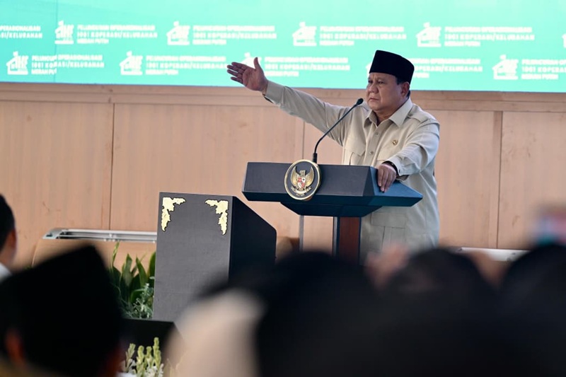 Presiden Prabowo Subianto Saat Memberikan Kata Sambutan Dalam Peresmian Operasionalisasi 1.061 Koperasi Desa Dan Kelurahan Merah Putih Kdmp Di Kabupaten Nganjuk Jawa Timur Holopis