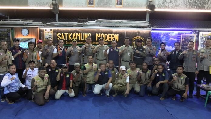 Siskamling Rt 11 Gandaria Utara