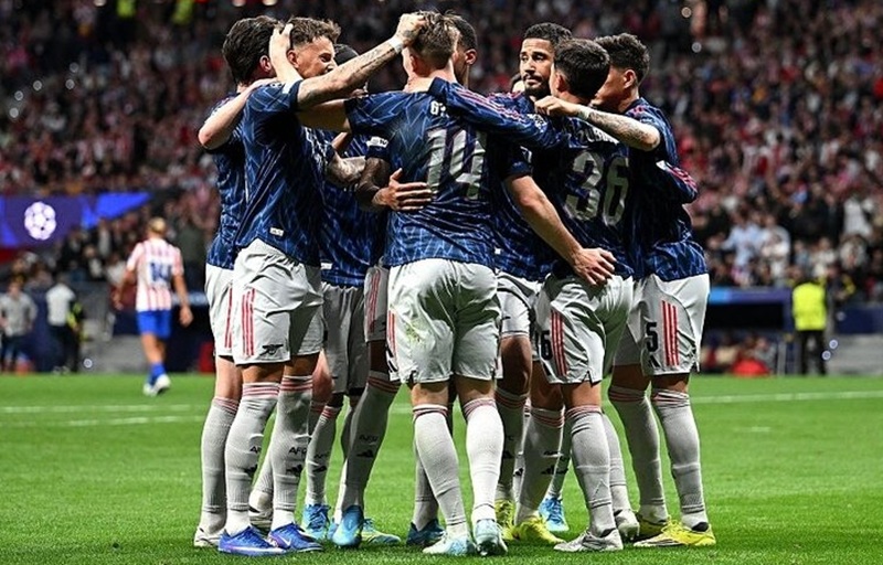 Skuad Arsenal Saat Selebrasi Gol Holopis