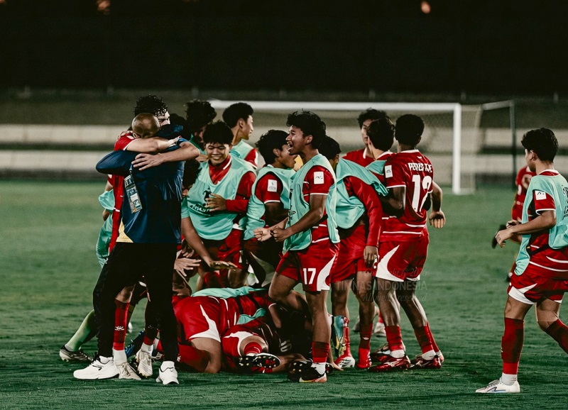 Skuad Timnas U 17 Indonesia Saat Selebrasi Gol Lawan China Di Laga Perdana Piala Asia U 17 2026 Holopis
