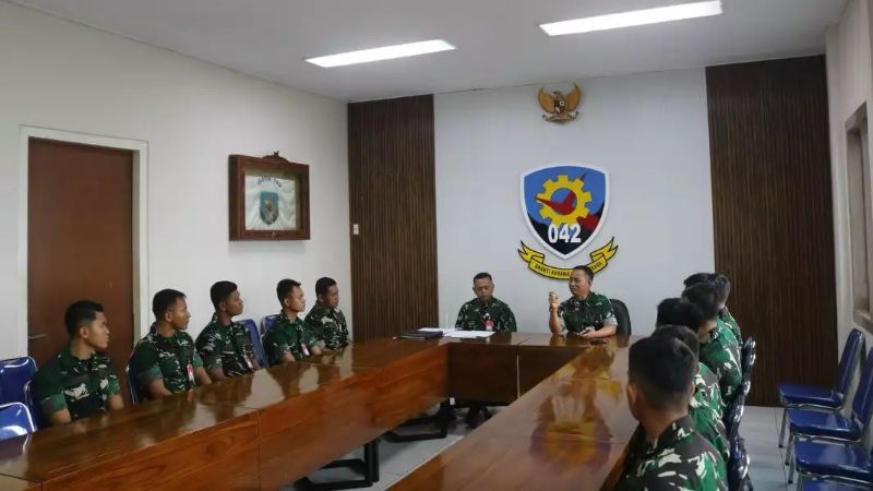 Tni Au Holopis