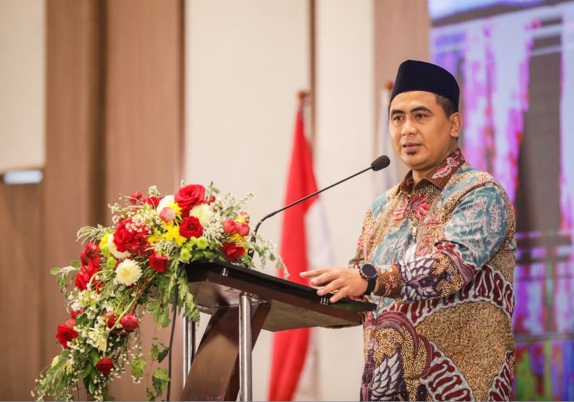 Taj Yasin Maimoen Holopis