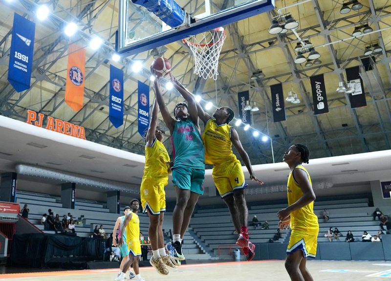 Timnas Basket Indonesia U 18 Saat Melakukan Uji Coba Holopis