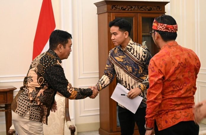 Wapres Gibran Rakabuming Holopis