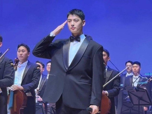 Cha Eun Woo Holopis